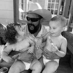 Meet your Posher, Rene r